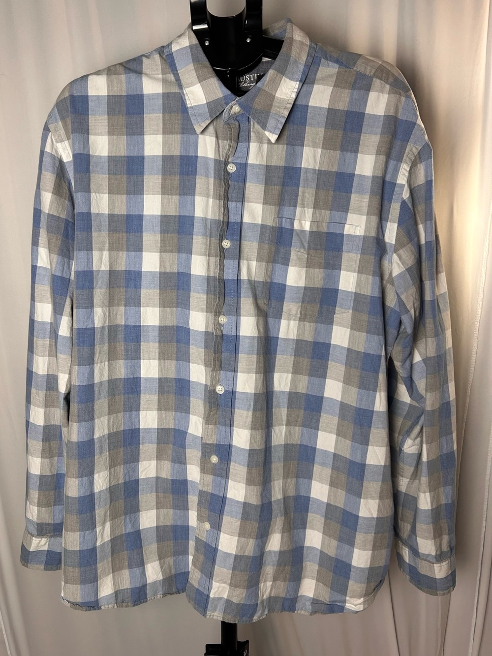 Austin Clothing Co. Blue, Gray & White Plaid Button-Down Shirt